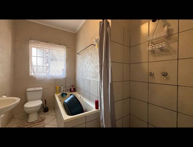 2 BEDROOM APARTMENT TO LET IN SONHEUWEL